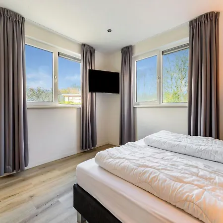 Modern Near Texel * Westermient